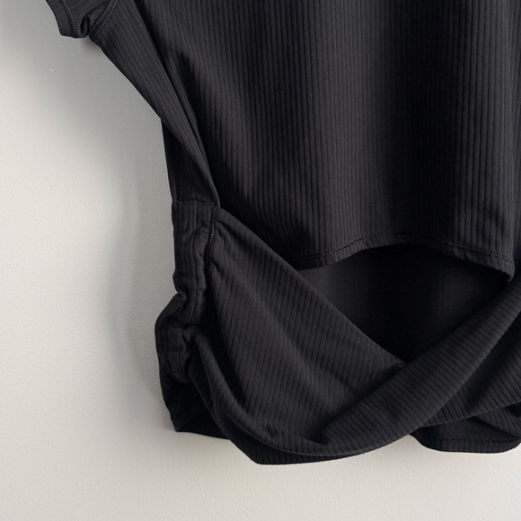 lululemon all it takes back-twist short sleeve - Picture 11 of 14